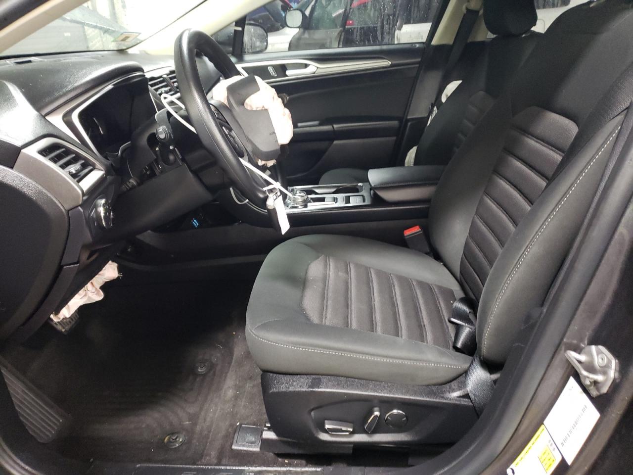 2019 Ford Fusion VIN 3FA6P0LU2KR165609 Copart auction photo, front end damage thumbnail 7