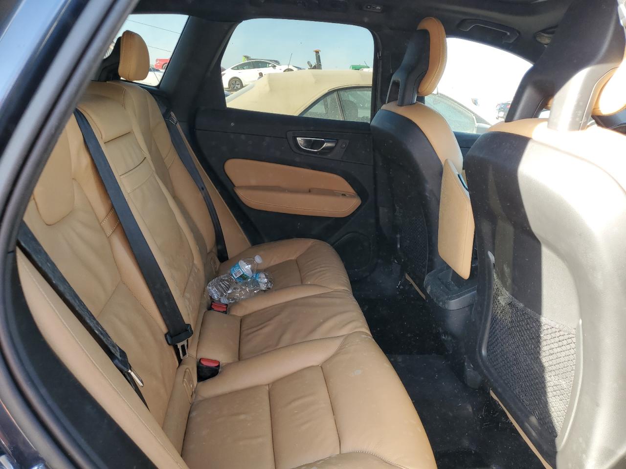 2018 Volvo XC60 VIN YV4102RK7J1027239 Copart auction photo, water/flood damage thumbnail 10