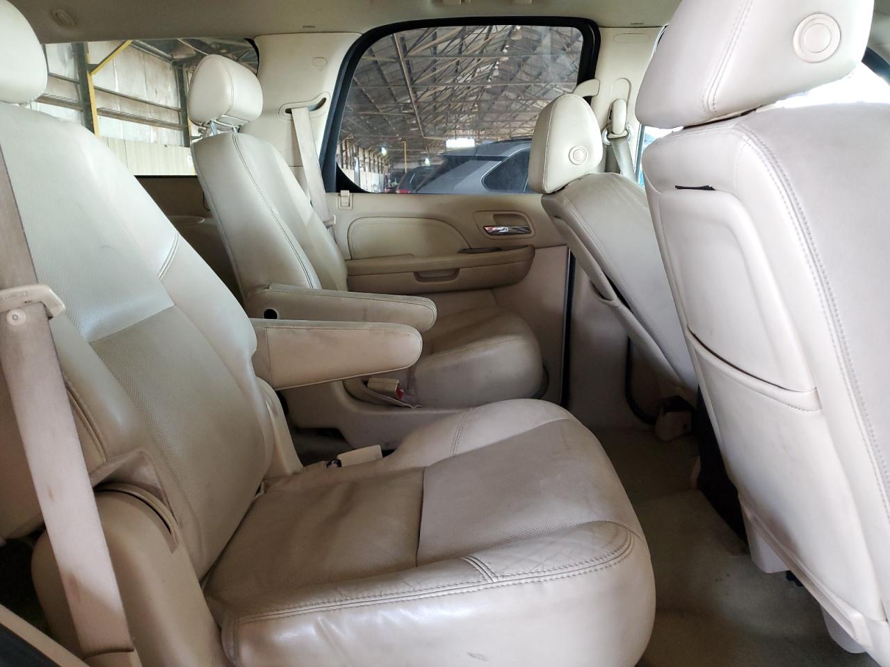 2007 Cadillac Escalade VIN 1GYFK63807R308813 Copart auction photo, minor dent/scratches damage thumbnail 12