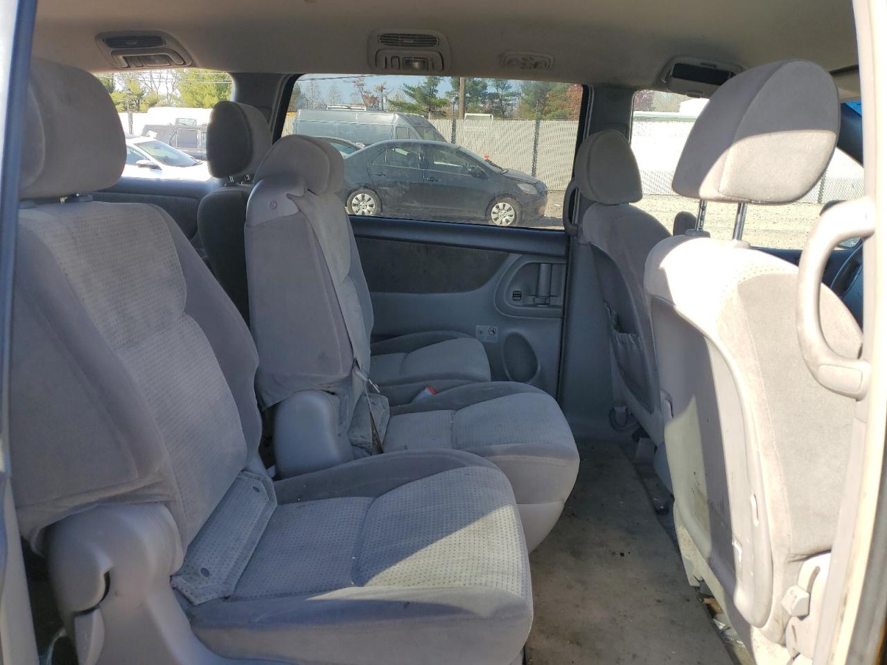 2007 Toyota Sienna VIN 5TDZK23C17S022485 Copart auction photo, rear end / vandalism damage thumbnail 11