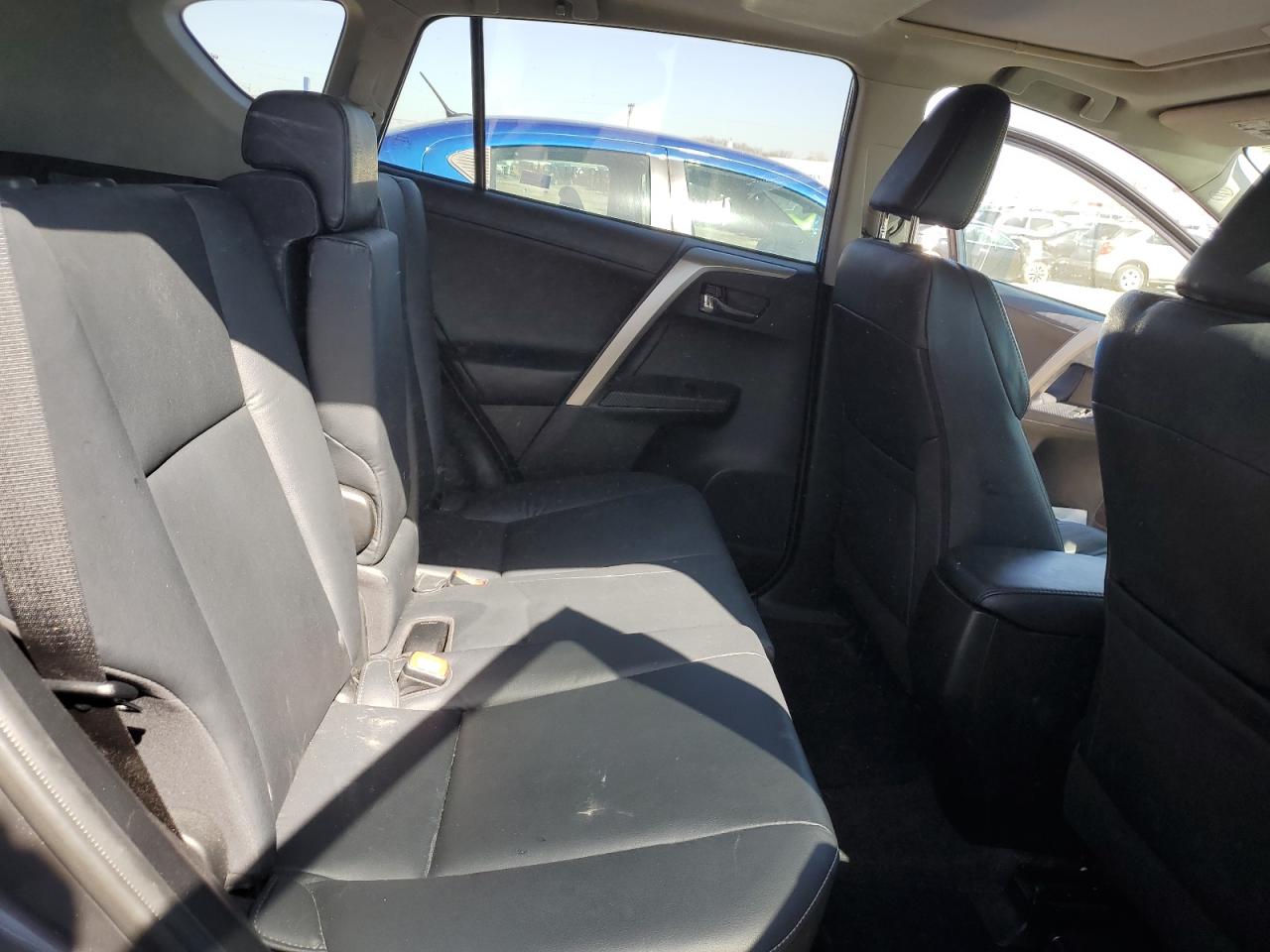 2015 Toyota RAV 4 VIN 2T3DFREVXFW366772 Copart auction photo, front end / minor dent/scratches damage thumbnail 11
