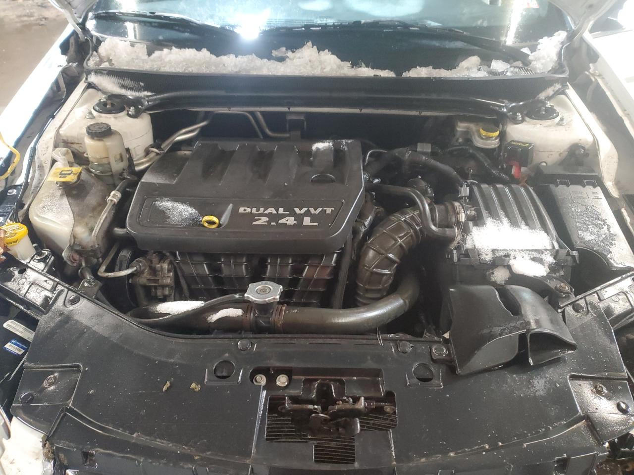 2013 Chrysler 200 VIN 1C3CCBBB2DN599933 Copart auction photo, front end / minor dent/scratches damage thumbnail 11
