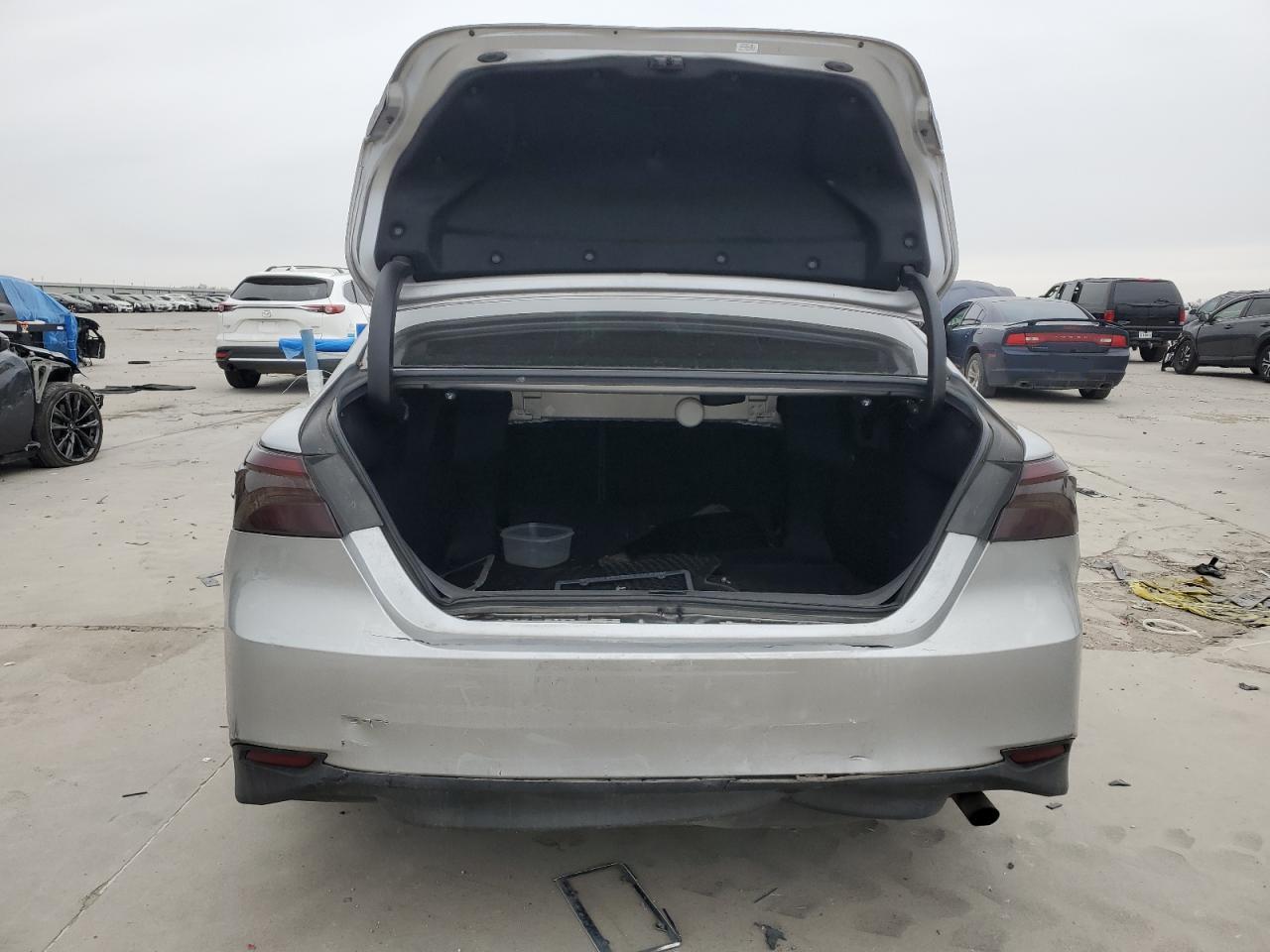 2019 Toyota Camry VIN 4T1B11HK2KU680105 Copart auction photo, rear end damage thumbnail 6