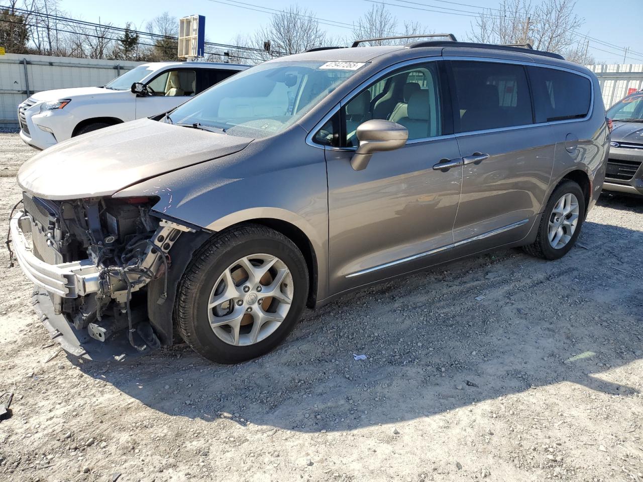 2017 Chrysler Pacifica VIN 2C4RC1BG4HR729182