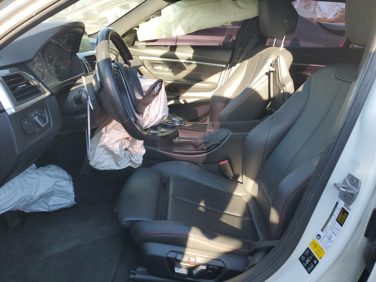 2017 BMW 3er VIN WBA8D9G33HNU61362 Copart auction photo, front end damage thumbnail 7