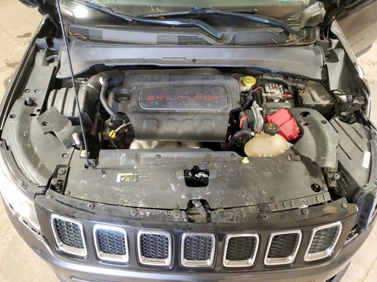 2019 Jeep Compass VIN 3C4NJDBB2KT834561 Copart auction photo, front end / side damage thumbnail 12