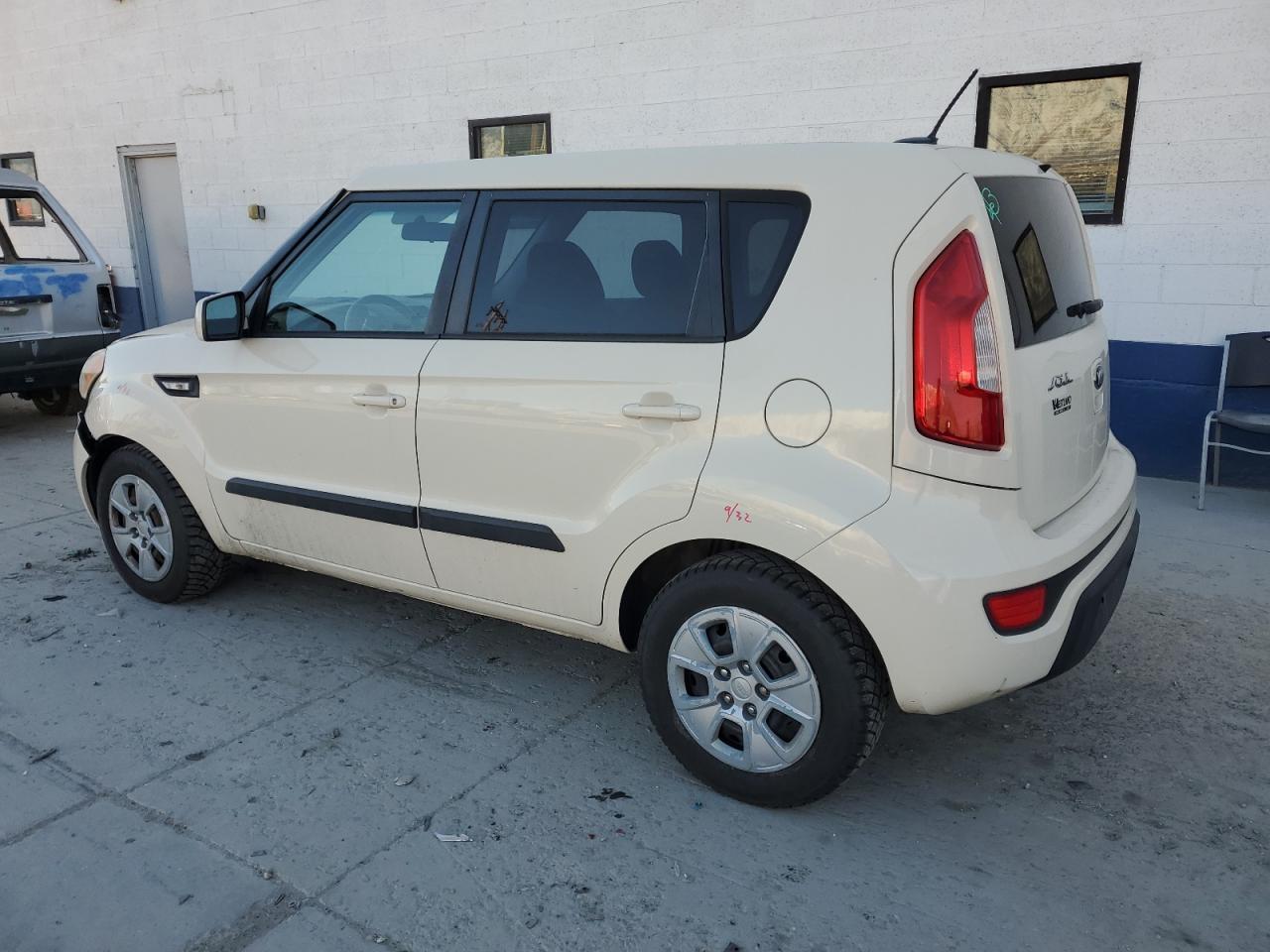 2013 KIA Soul VIN KNDJT2A56D7485355 Copart auction photo, front end / mechanical damage thumbnail 2