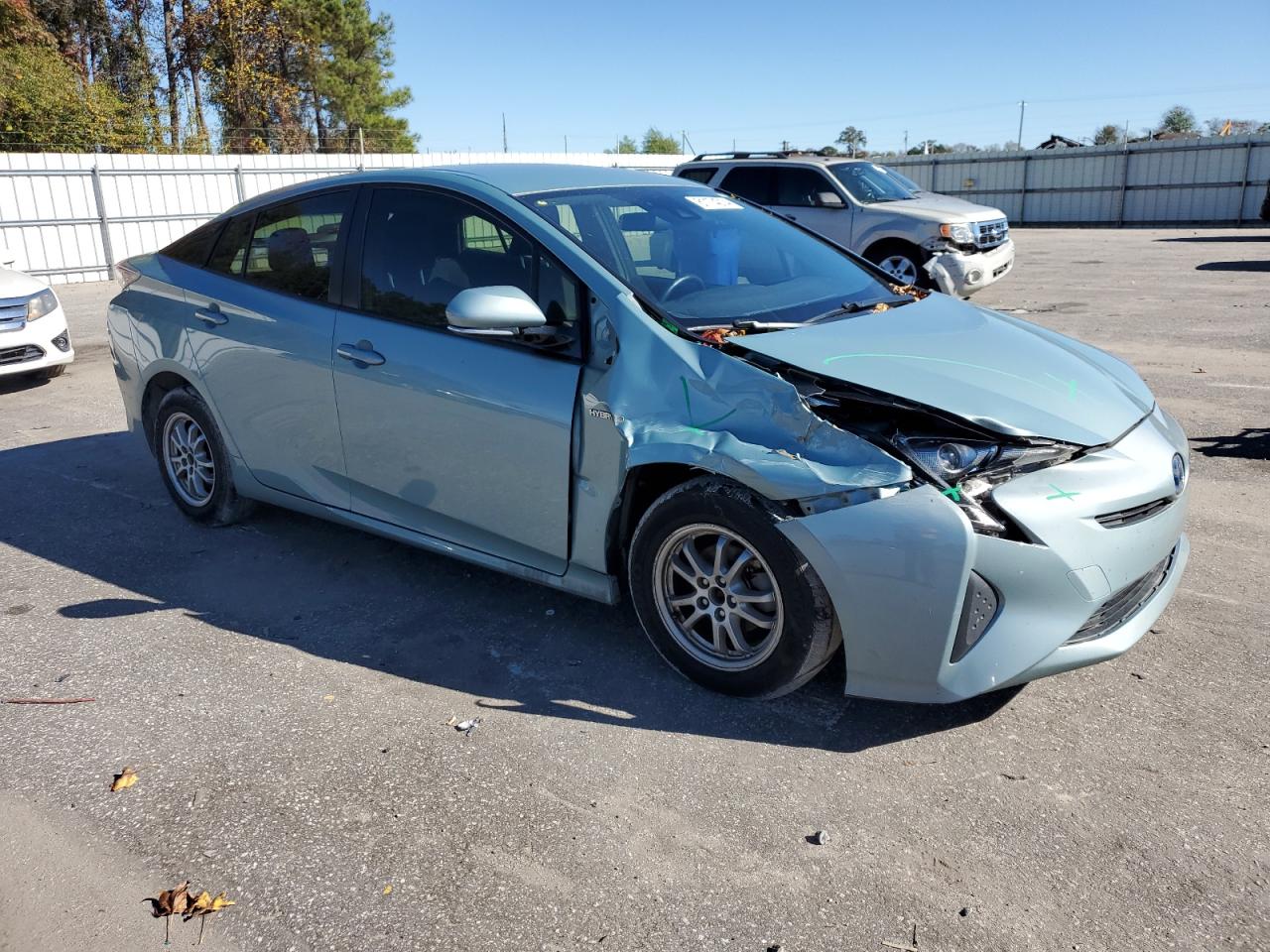 2017 Toyota Prius VIN JTDKARFUXH3030931 Copart auction photo, front end damage thumbnail 4
