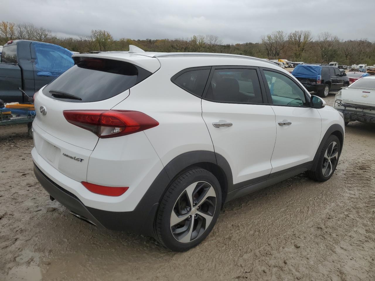 2016 Hyundai Tucson VIN KM8J33A21GU030054 Copart auction photo, normal wear / minor dent/scratches damage thumbnail 3