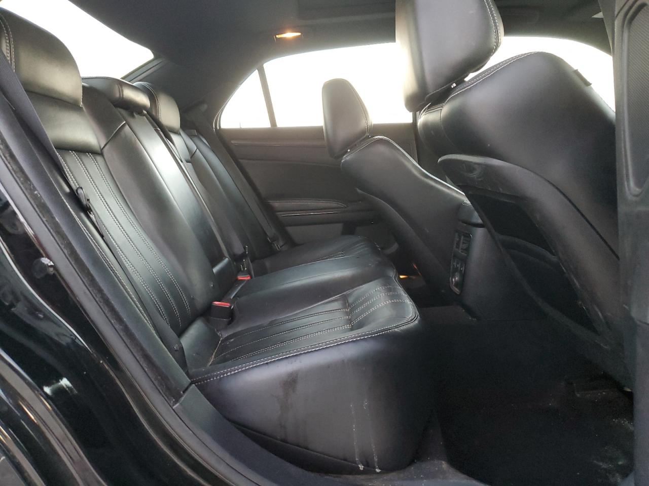 2013 Chrysler 300 VIN 2C3CCABG6DH641020 Copart auction photo, rear end damage thumbnail 10