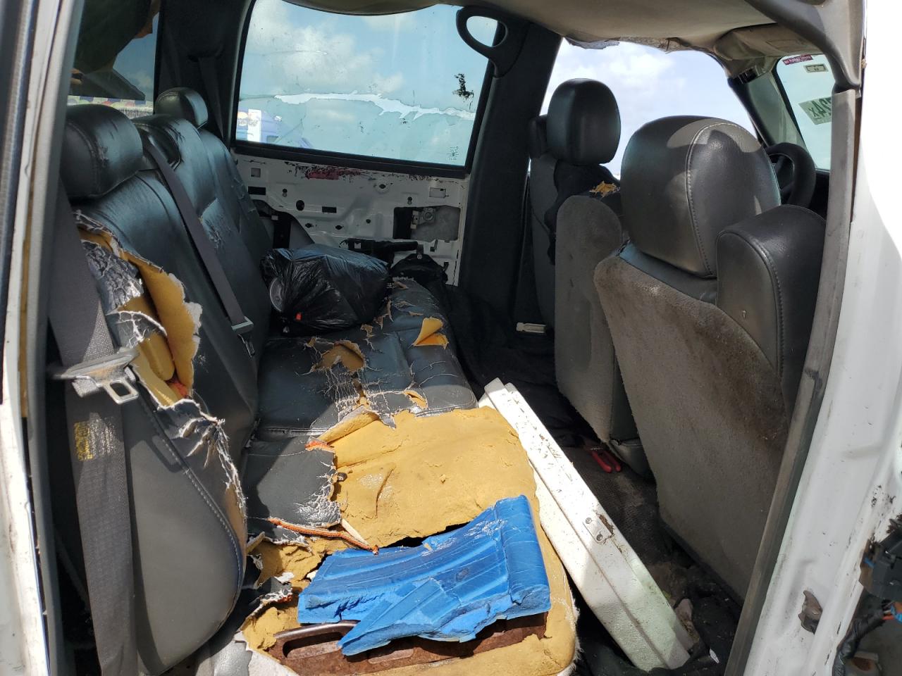 2006 GMC Sierra VIN 1GTHC23U86F230380 Copart auction photo, all over / undercarriage damage thumbnail 11