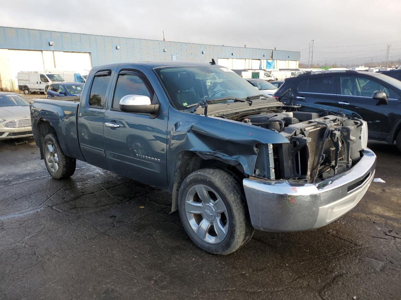2013 Chevrolet Silverado VIN 1GCRCSE00DZ197191 Copart auction photo, all over damage thumbnail 4