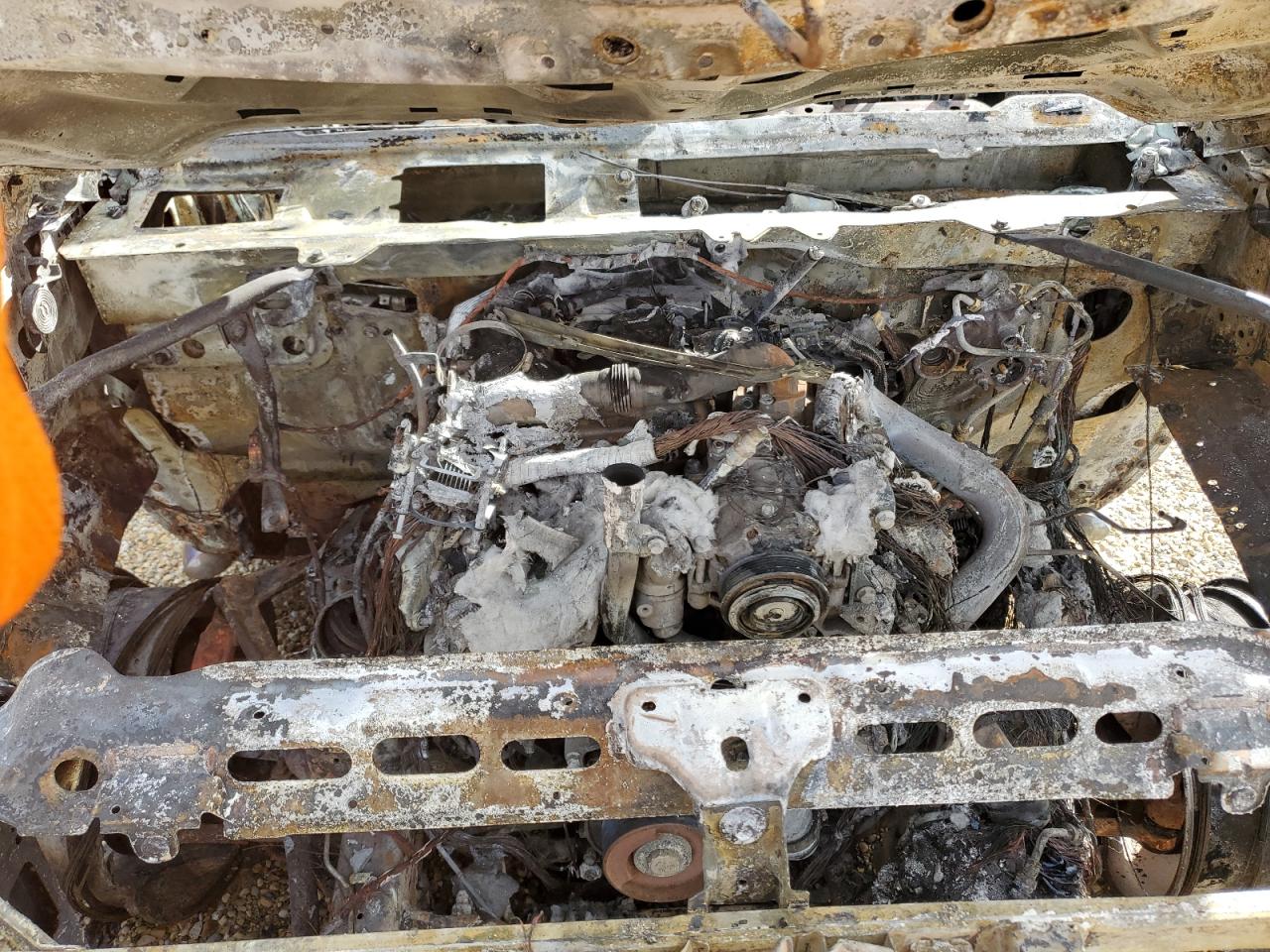 2015 Chevrolet Silverado VIN 1GC1KWE84FF102178 Copart auction photo, burn / burn - interior damage thumbnail 11