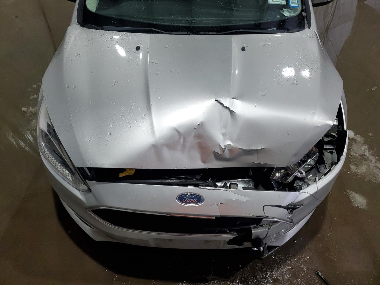 2015 Ford Focus VIN 1FADP3K24FL383435 Copart auction photo, front end / minor dent/scratches damage thumbnail 12