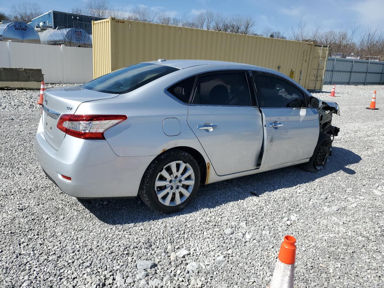 2015 Nissan Sentra VIN 3N1AB7AP1FL679777 Copart auction photo, front end / side damage thumbnail 3