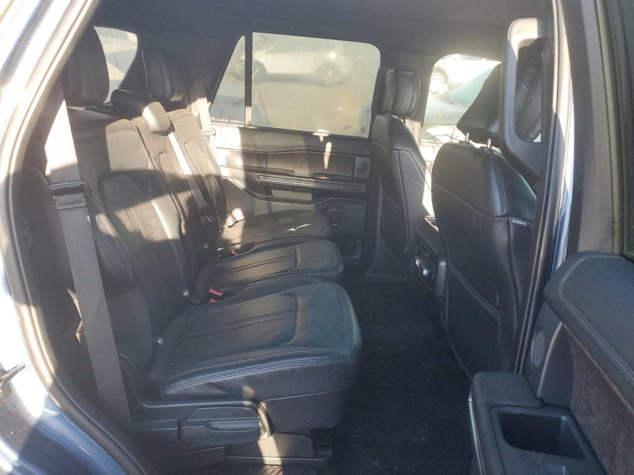 2018 Ford Expedition VIN 1FMJU2AT7JEA14815 Copart auction photo, front end / side damage thumbnail 11