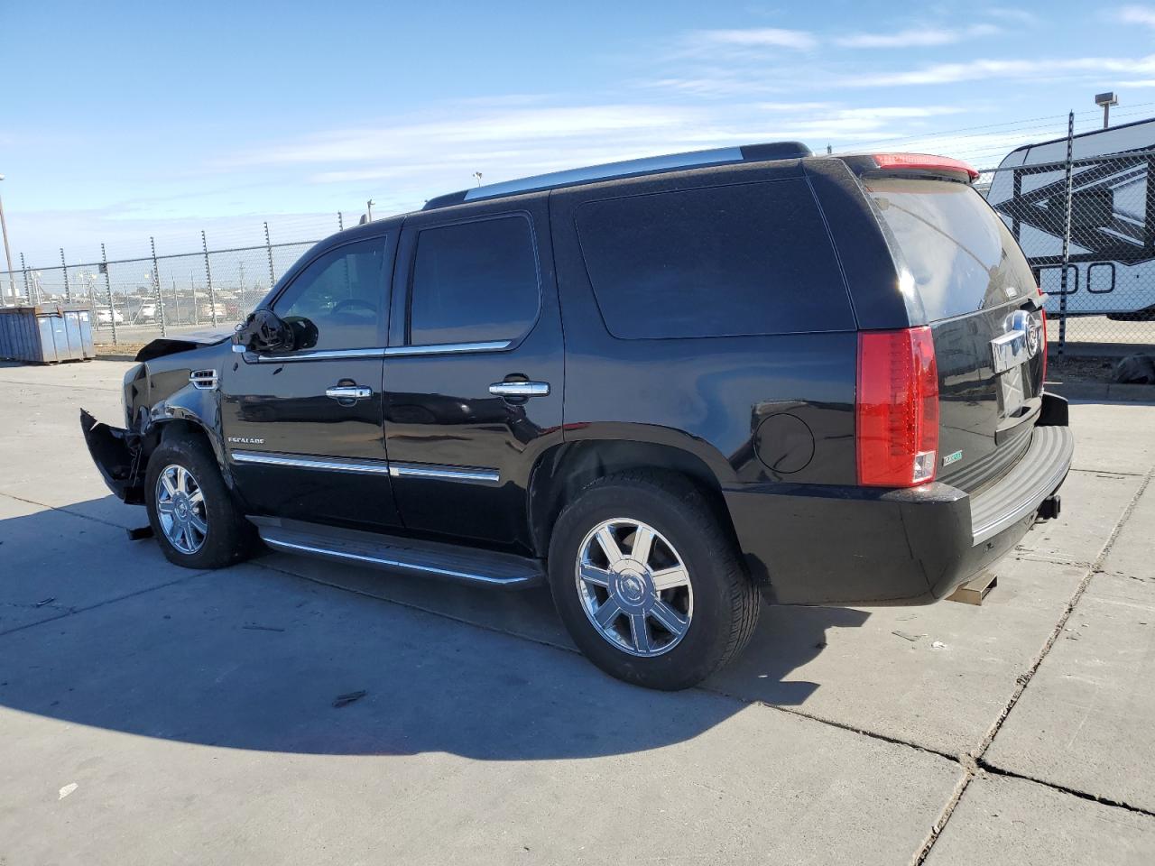 2011 Cadillac Escalade VIN 1GYS4AEF6BR242770 Copart auction photo, front end damage thumbnail 2