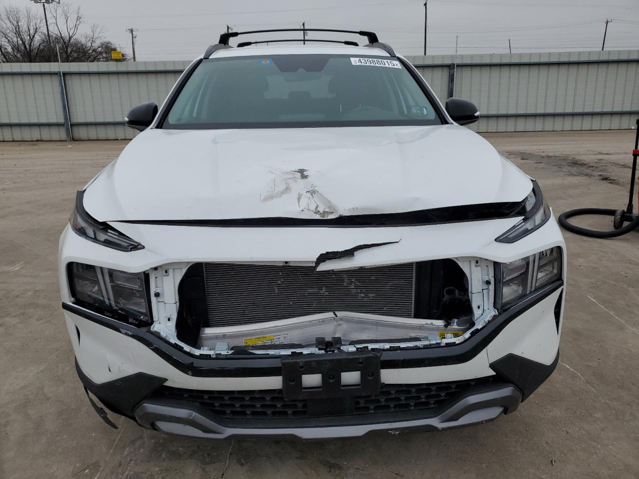 2022 Hyundai Santa Fe VIN 5NMS64AJ4NH410409 Copart auction photo, front end / side damage thumbnail 5