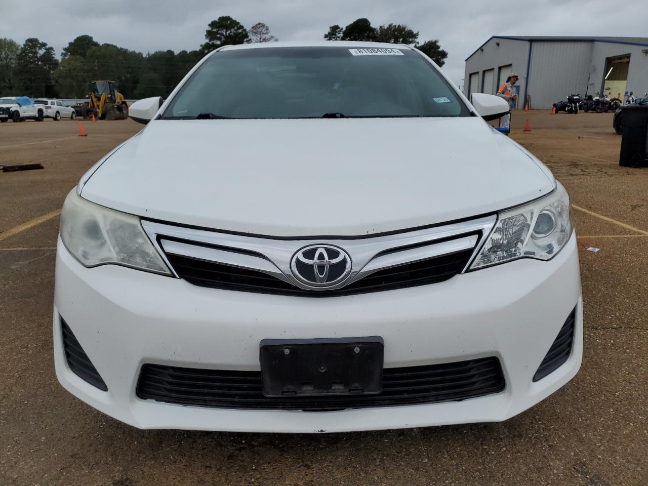 2014 Toyota Camry VIN 4T4BF1FK7ER440742 Copart auction photo, side / front end damage thumbnail 5
