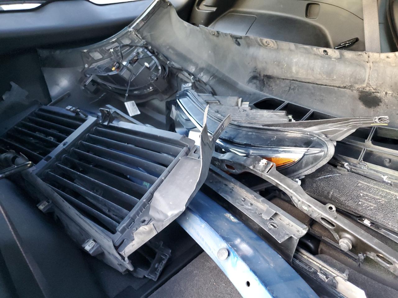 2020 Chevrolet Equinox VIN 2GNAXUEVXL6189075 Copart auction photo, front end damage thumbnail 13