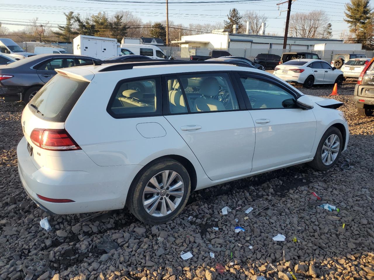 2018 Volkswagen Golf VIN 3VW117AU6JM757489 Copart auction photo, front end damage thumbnail 3