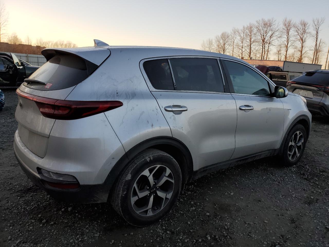2020 KIA Sportage VIN KNDPMCAC5L7746940 Copart auction photo, vandalism damage thumbnail 3