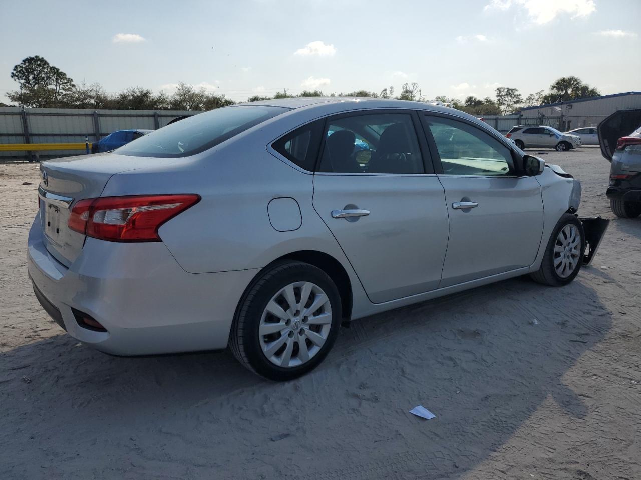 2016 Nissan Sentra VIN 3N1AB7APXGY263747 Copart auction photo, front end / minor dent/scratches damage thumbnail 3