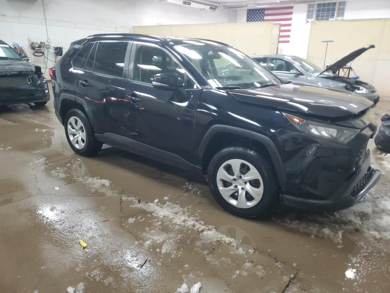 2019 Toyota RAV 4 VIN JTMK1RFV2KJ014203 Copart auction photo, front end damage thumbnail 4