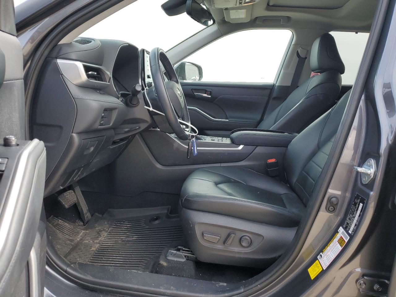 2020 Toyota Highlander VIN 5TDGZRBH9LS517682 Copart auction photo, rear end damage thumbnail 7