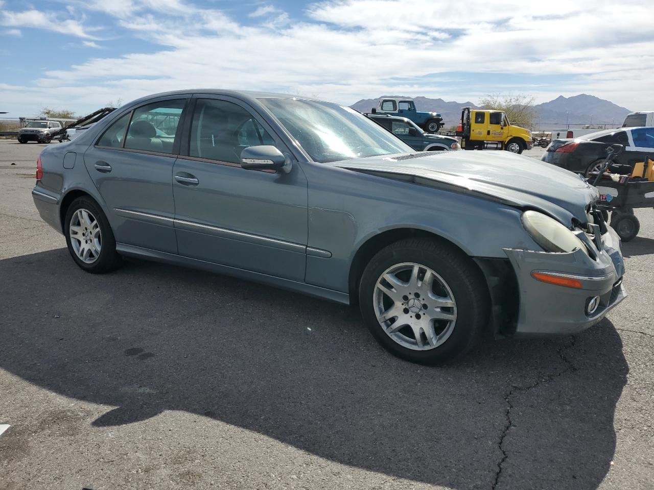 2007 Mercedes-Benz E-klasse VIN WDBUF22X37B096564 Copart auction photo, front end damage thumbnail 4