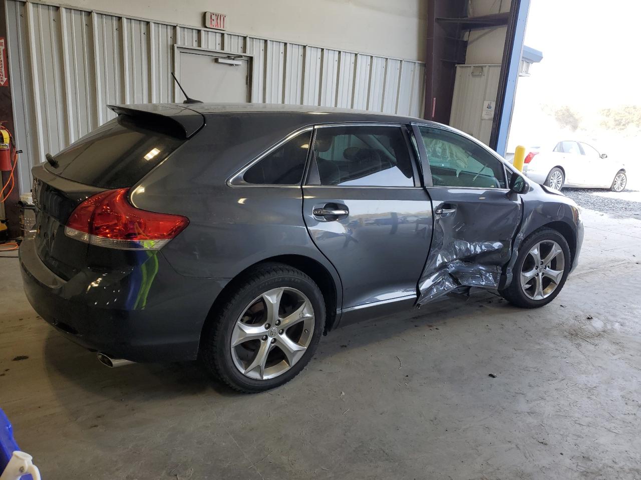 2011 Toyota Venza VIN 4T3ZK3BBXBU041994 Copart auction photo, side / front end damage thumbnail 3