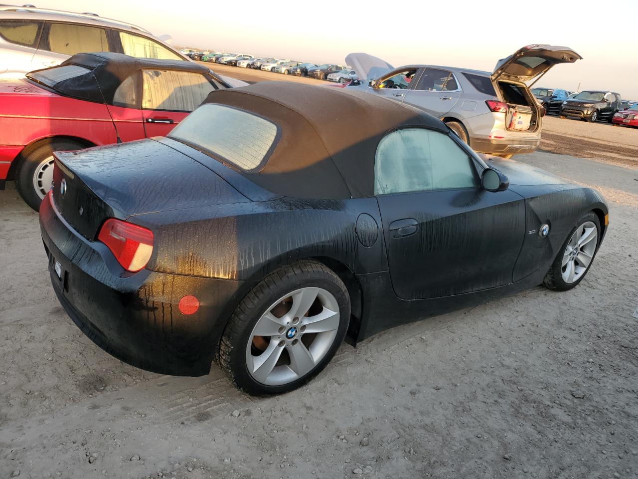 2007 BMW Z4 VIN 4USBU33557LW59913 Copart auction photo, water/flood damage thumbnail 3