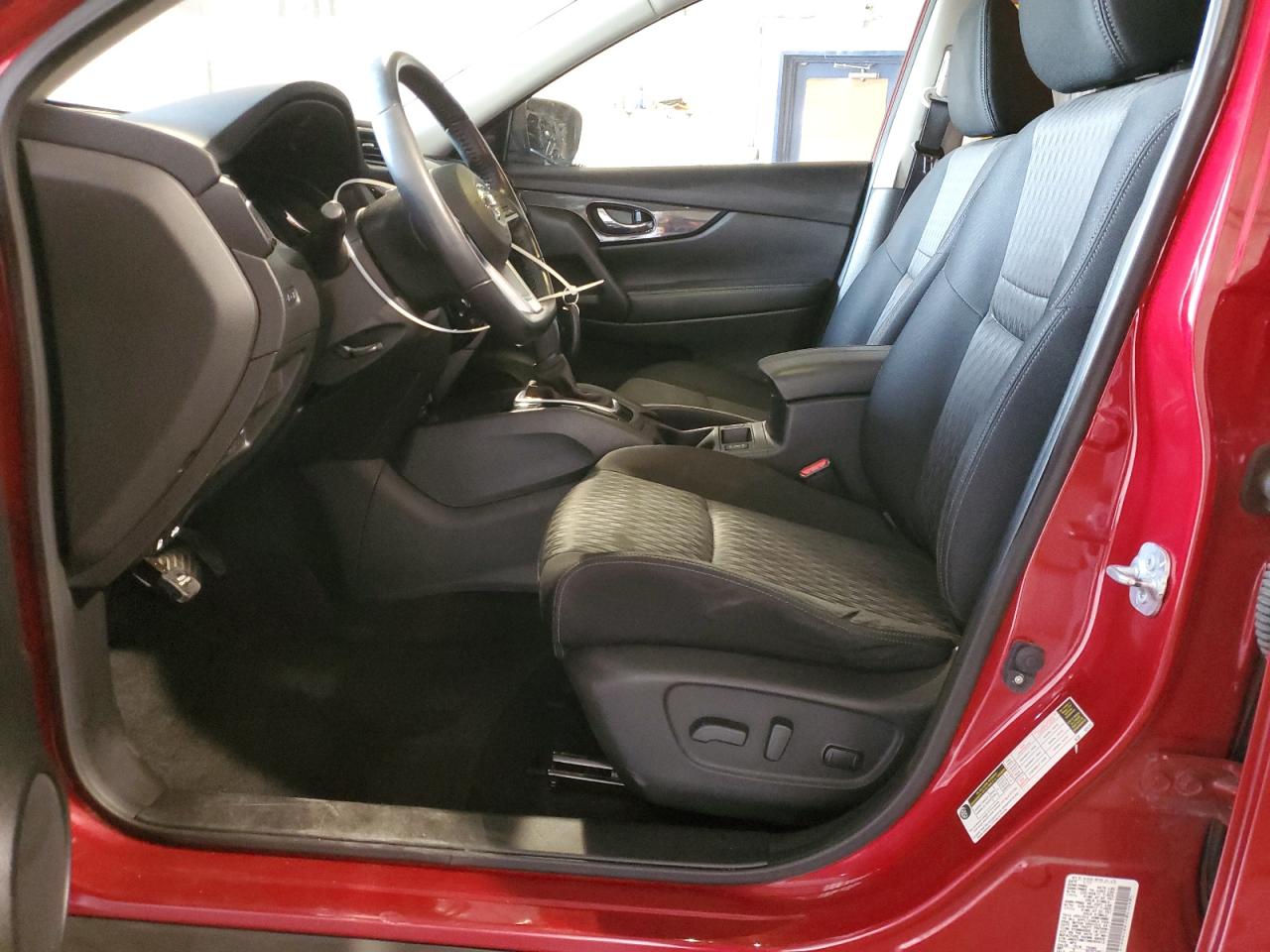 2017 Nissan Rogue VIN JN8AT2MV1HW265813 Copart auction photo, side / front end damage thumbnail 7