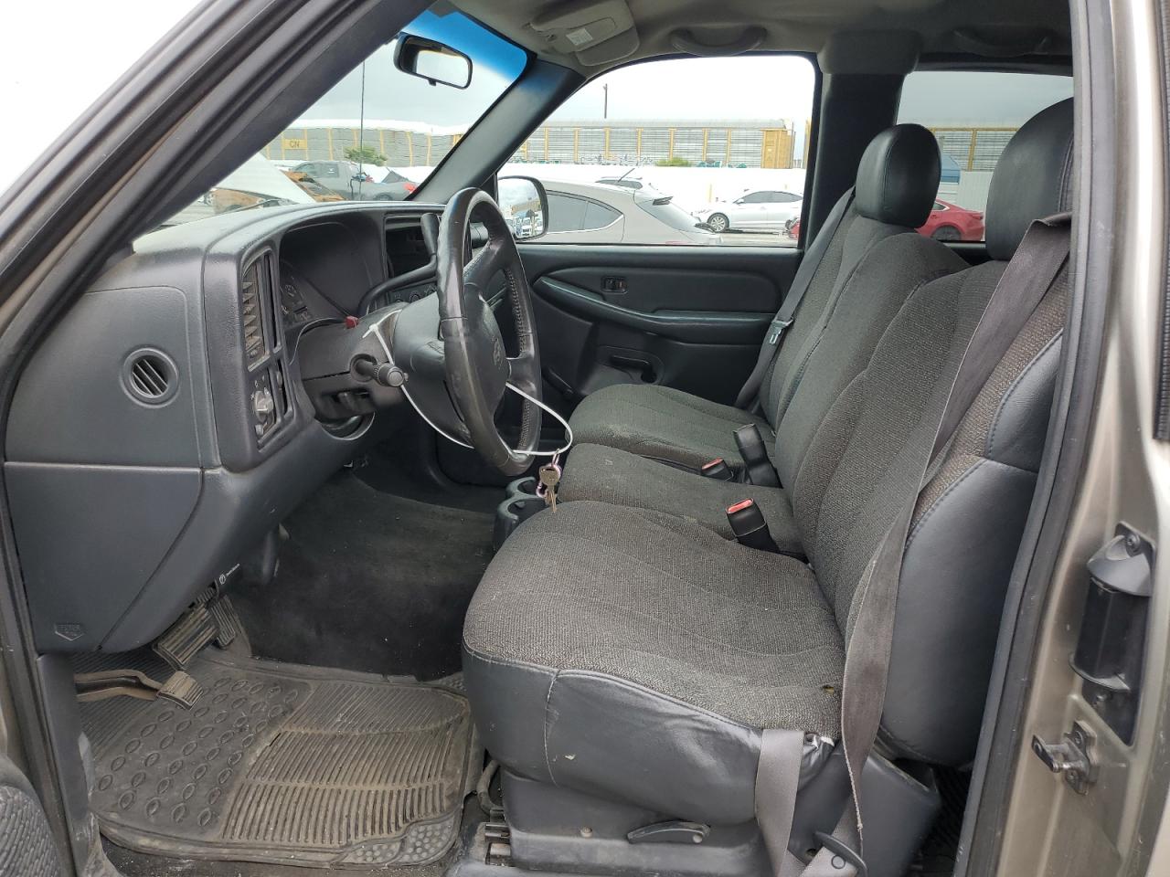 2001 Chevrolet Silverado VIN 1GCEC19W71Z157628 Copart auction photo, all over damage thumbnail 7