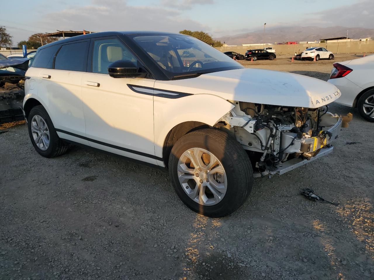 2021 Land Rover Range Rover VIN SALZJ2FX2MH130205 Copart auction photo, front end damage thumbnail 4