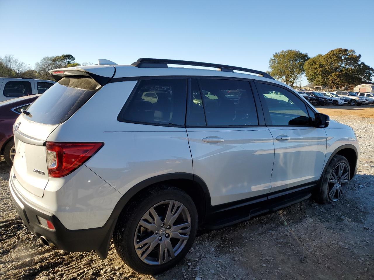 2020 Honda Passport VIN 5FNYF8H55LB004678 Copart auction photo, side damage thumbnail 3
