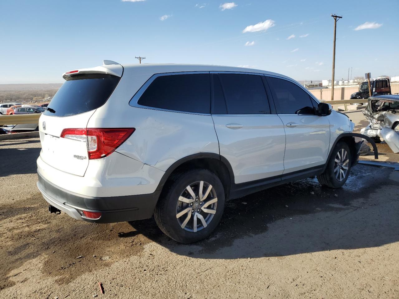 2021 Honda Pilot VIN 5FNYF5H56MB022039 Copart auction photo, front end damage thumbnail 3