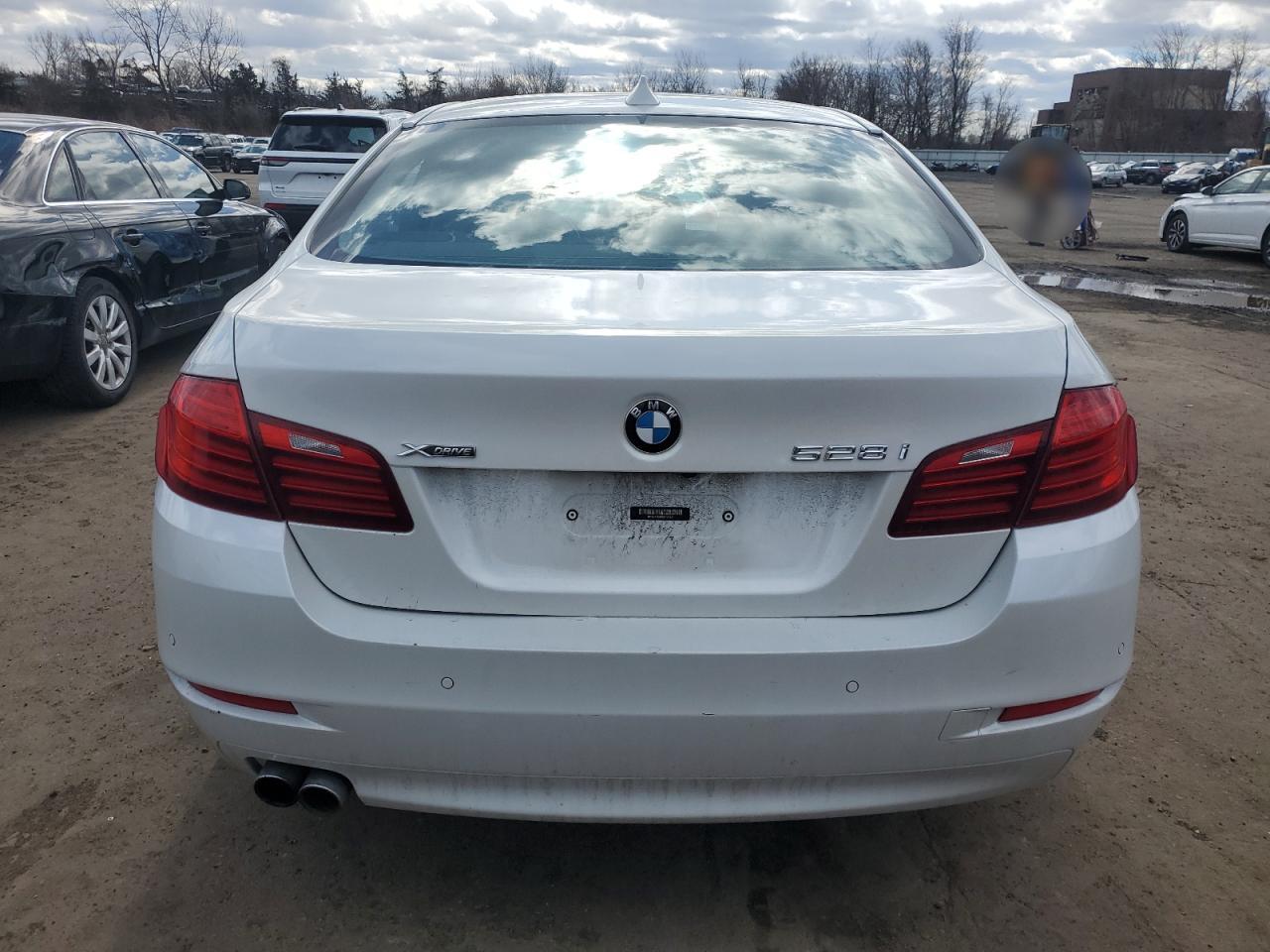 2016 BMW 5er VIN WBA5A7C59GG147421 Copart auction photo, vandalism / minor dent/scratches damage thumbnail 6