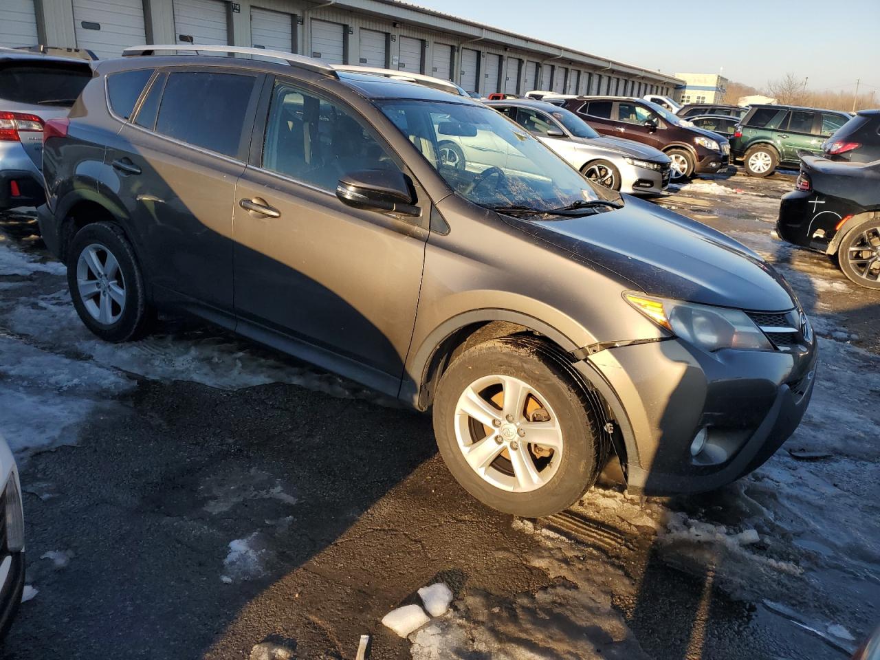 2013 Toyota RAV 4 VIN 2T3RFREV0DW031250 Copart auction photo, front end / undercarriage damage thumbnail 4