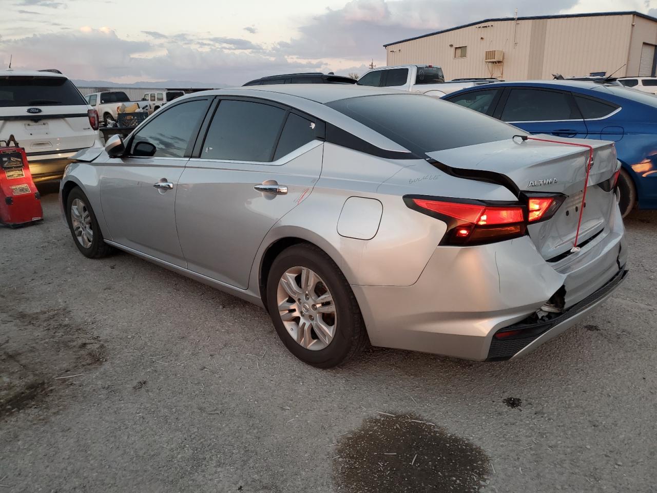 2021 Nissan Altima VIN 1N4BL4BV2MN366363 Copart auction photo, front end / rear end damage thumbnail 2