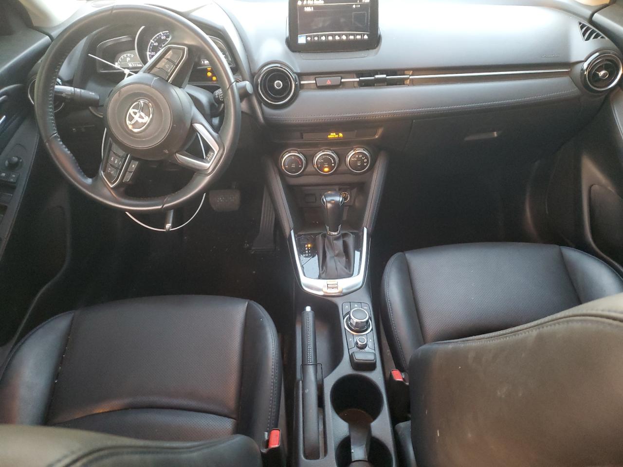 2019 Toyota Yaris VIN 3MYDLBYVXKY503503 Copart auction photo, rear end / side damage thumbnail 8