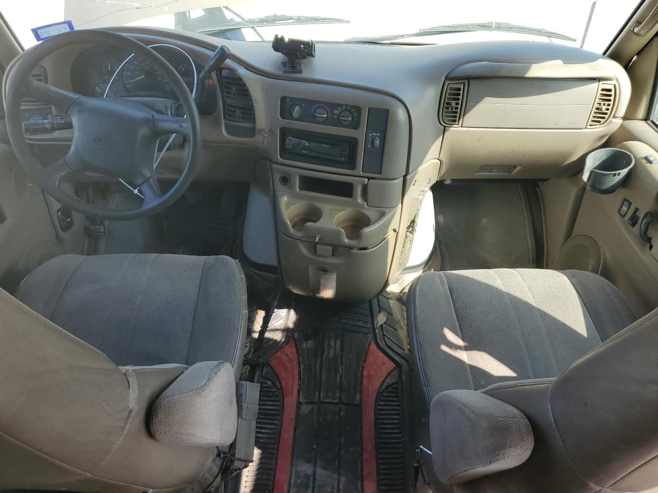 2000 Chevrolet Astro VIN 1GNDM19WXYB150711 Copart auction photo, side / hail damage thumbnail 8