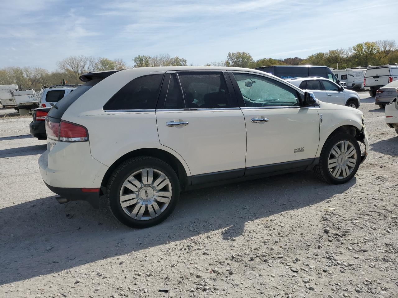 2008 Lincoln MKX VIN 2LMDU88C98BJ32168 Copart auction photo, front end / undercarriage damage thumbnail 3