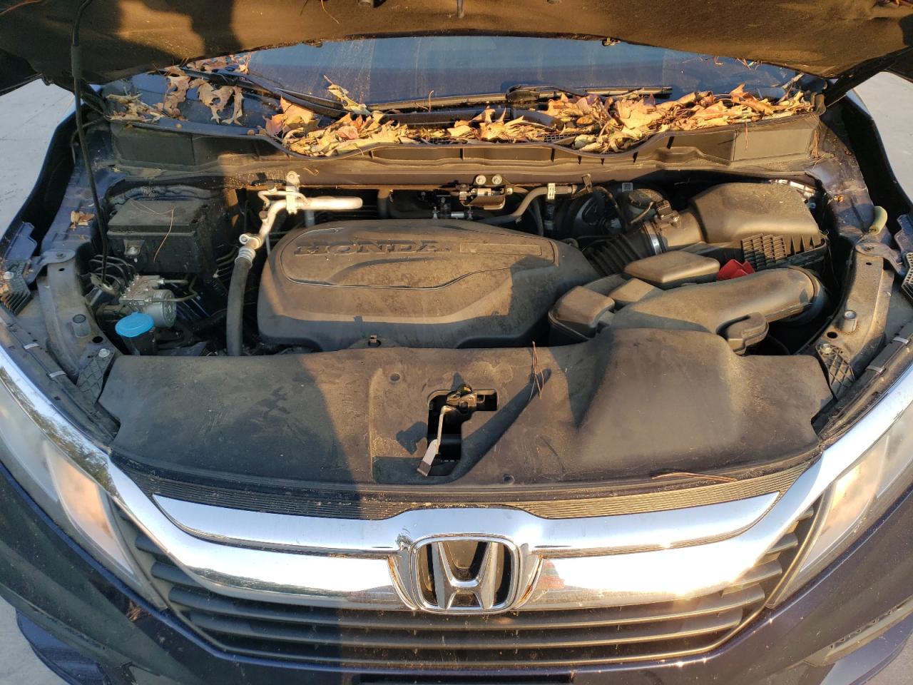 2019 Honda Odyssey VIN 5FNRL6H2XKB099728 Copart auction photo, all over damage thumbnail 12