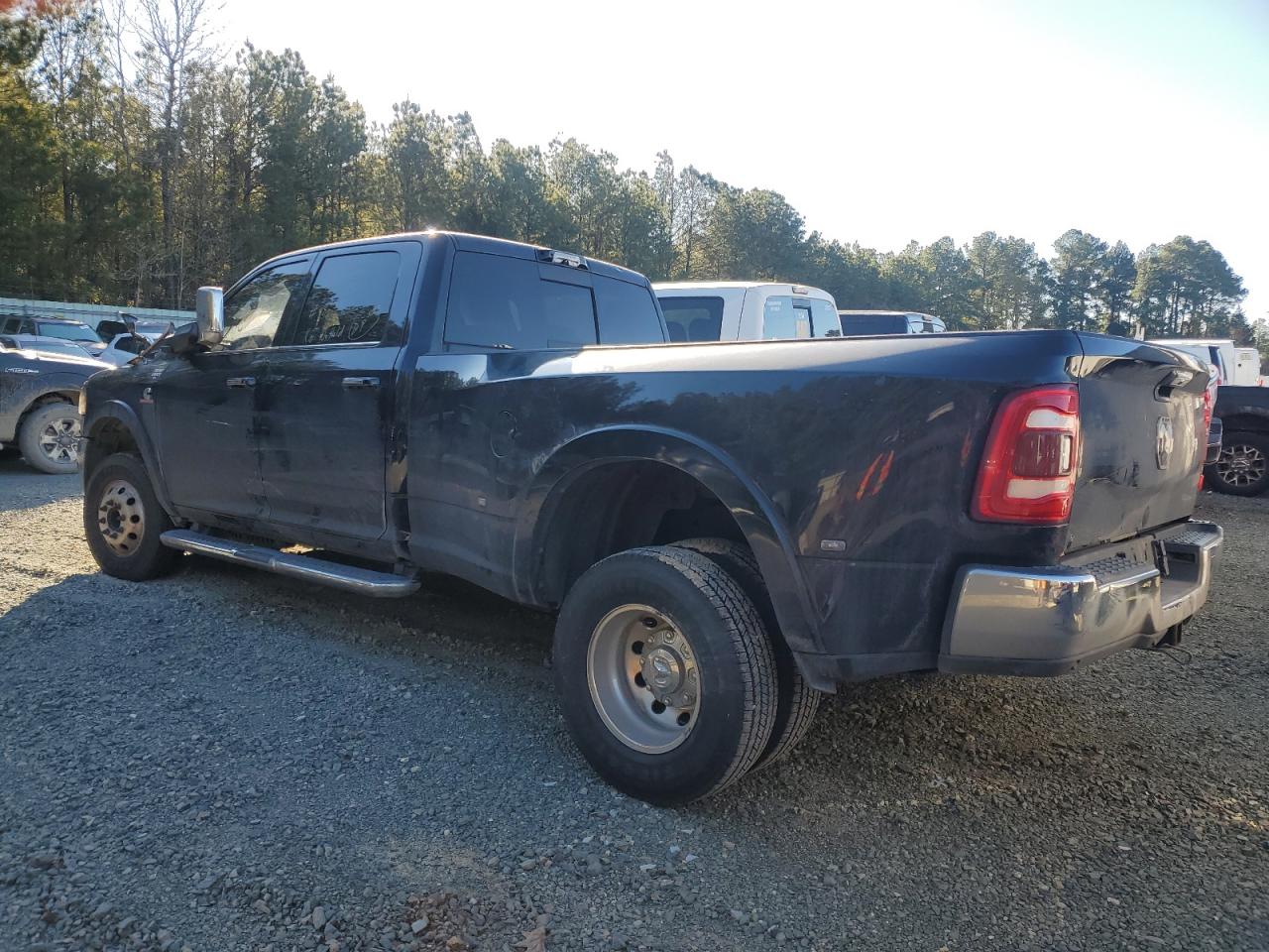 2022 RAM 3500 VIN 3C63RRRLXNG135744 Copart auction photo, burn - engine damage thumbnail 2