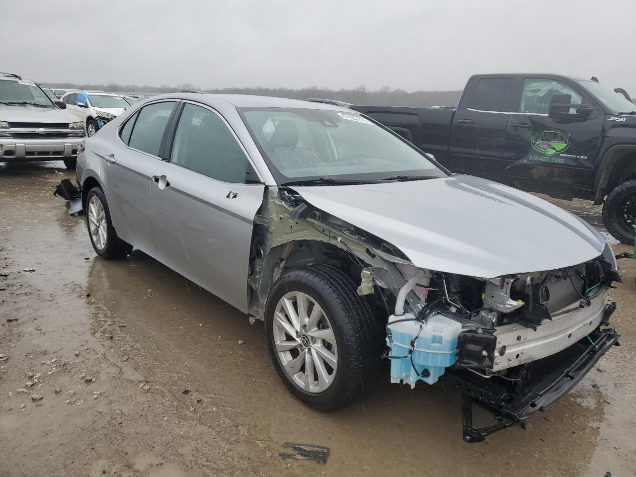 2022 Toyota Camry VIN 4T1C11AK4NU686748 Copart auction photo, front end damage thumbnail 4