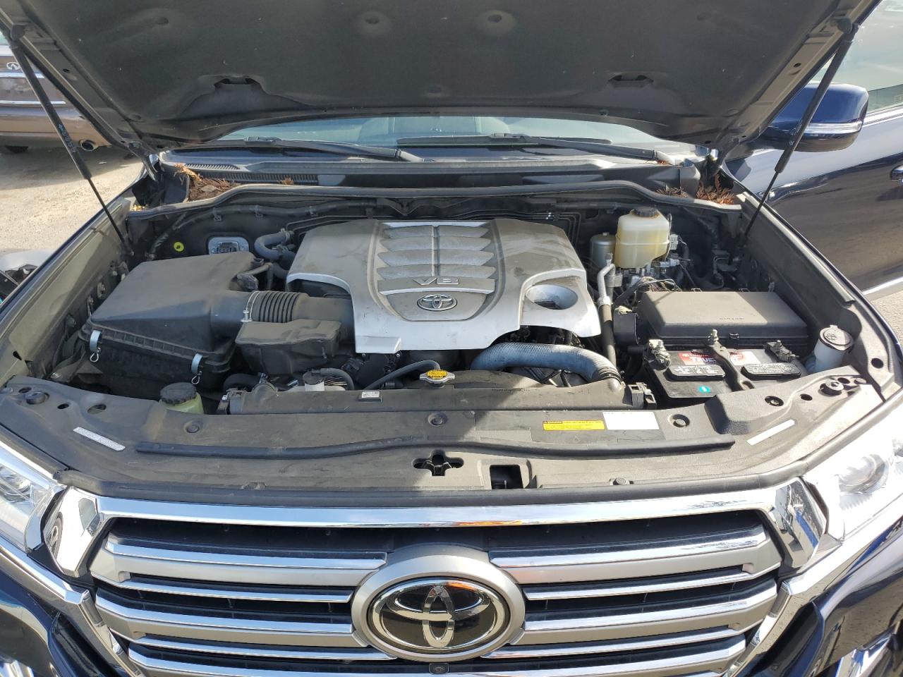 2016 Toyota Land Cruiser VIN JTMCY7AJ1G4042914 Copart auction photo, water/flood damage thumbnail 12