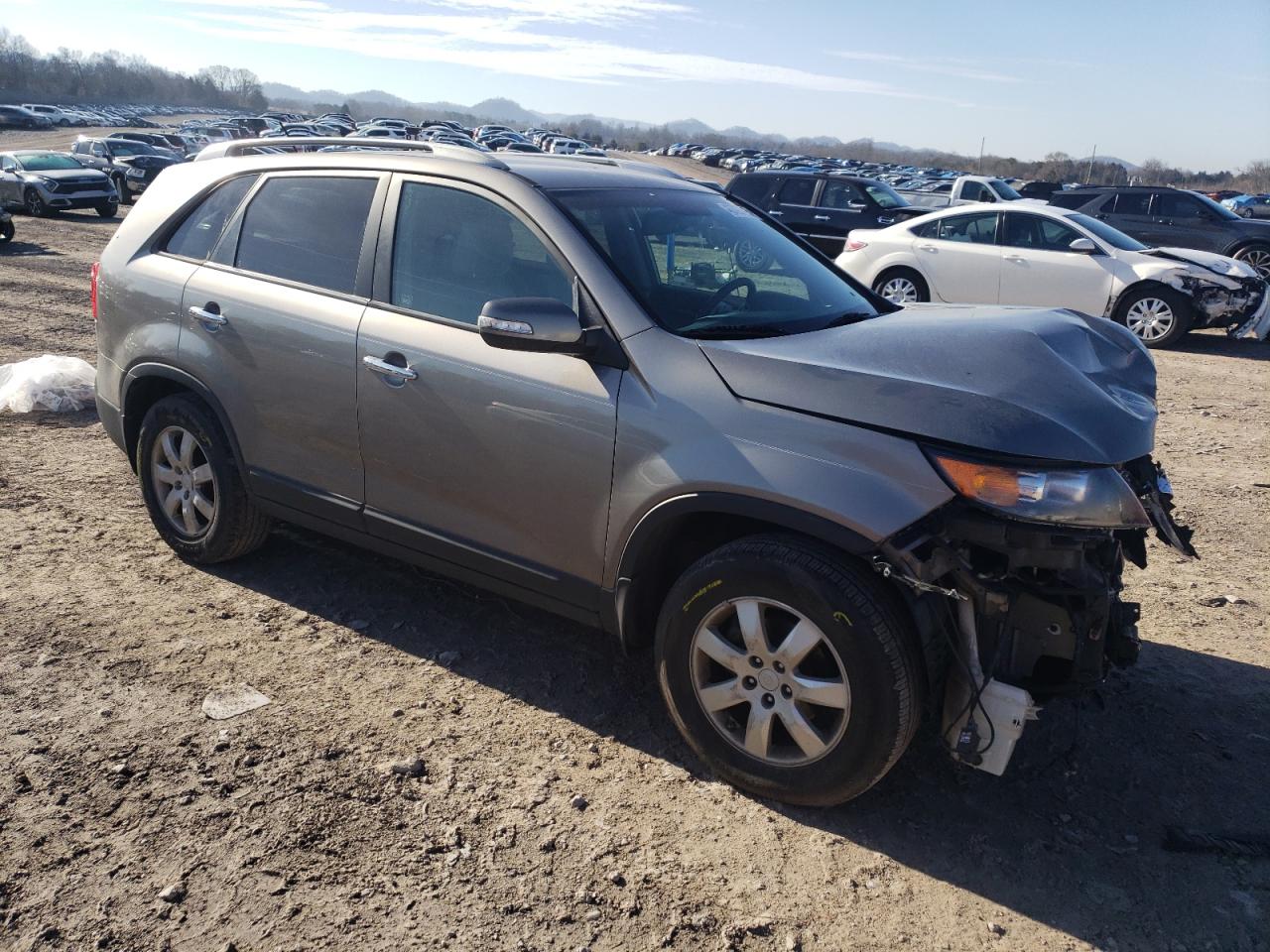 2011 KIA Sorento VIN 5XYKT3A19BG130381 Copart auction photo, front end damage thumbnail 4