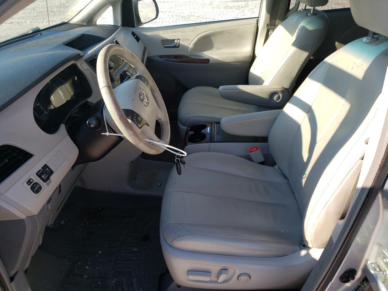 2014 Toyota Sienna VIN 5TDYK3DC7ES409023 Copart auction photo, rear end / front end damage thumbnail 7