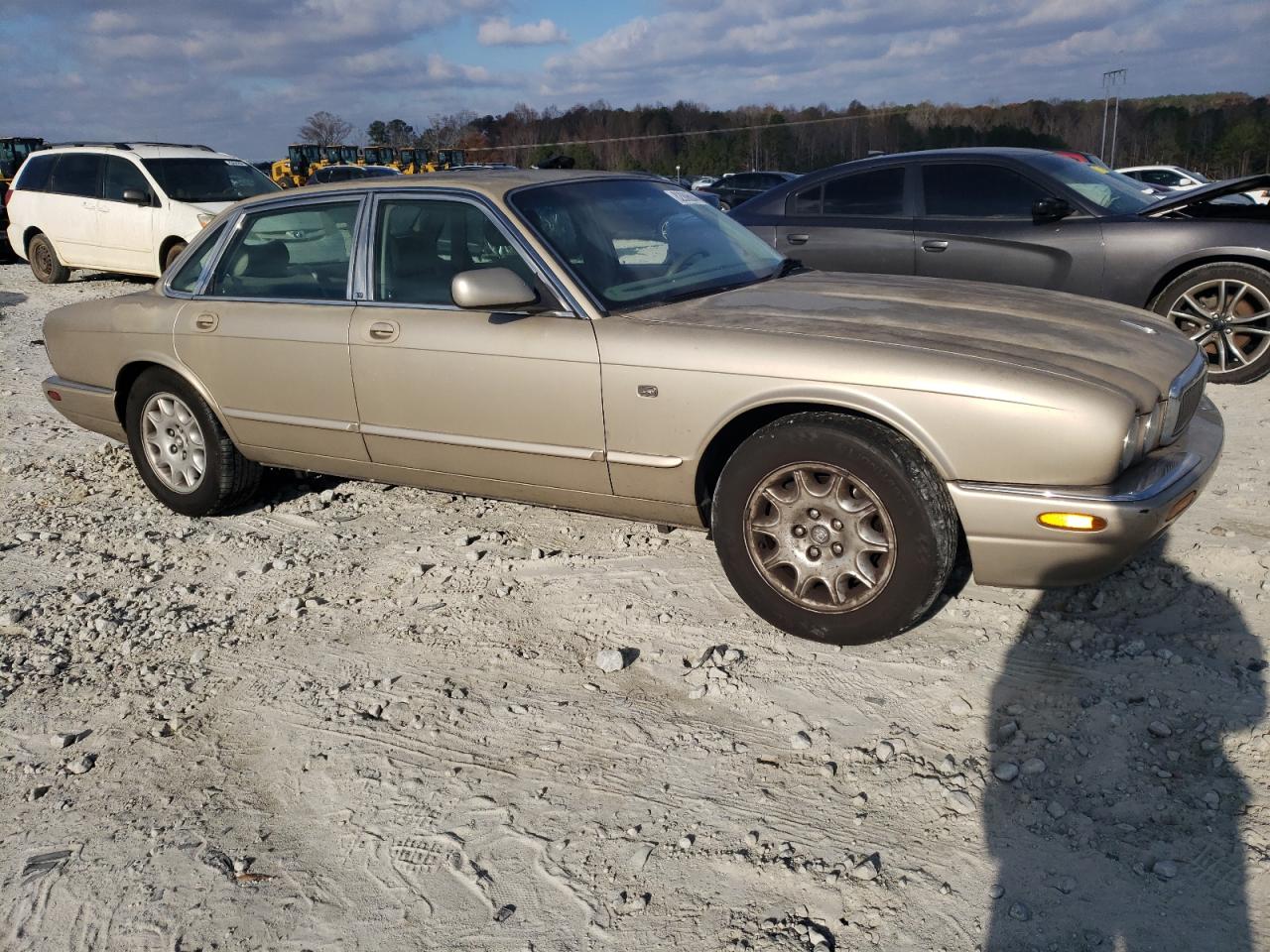 1998 Jaguar XJ VIN SAJHX1242WC845736 Copart auction photo, side / minor dent/scratches damage thumbnail 4